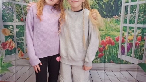 Dzień Szalonych Fryzur zorganizowały w Szkole Podstawowej nr 3 w Toruniu nauczycielki ze świetlicy, które także włączyły się w akcję. Okazja? Prima Aprilis!/fot. Agnieszka Smoleń