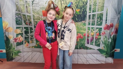Dzień Szalonych Fryzur zorganizowały w Szkole Podstawowej nr 3 w Toruniu nauczycielki ze świetlicy, które także włączyły się w akcję. Okazja? Prima Aprilis!/fot. Agnieszka Smoleń