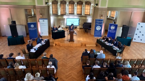 Finałowy pojedynek w ramach Bydgoskiej Ligi Debat. / Fot. Tatiana Adonis