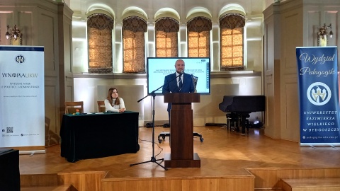 Finałowy pojedynek w ramach Bydgoskiej Ligi Debat. / Fot. Tatiana Adonis