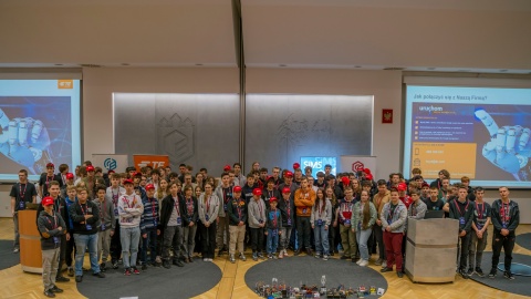 Politechnika Bydgoska stała się areną widowiskowych walk... Na uczelni rozpoczęły się Zawody Robotów miniSUMO/fot. Politechnika Bydgoska