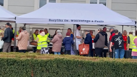 Śniadanie Wielkanocne przed Bazyliką/fot. Jolanta Fischer