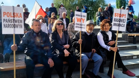 Protest przeciwko masowej imigracji odbył się na ul. Mostowej w Bydgoszczy/fot: Tatiana Adonis