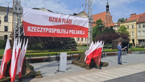 Uroczystość z okazji Dnia Flagi w Bydgoszczy/fot. Damian Klich