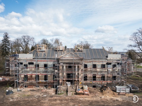 Ministerstwo przekazało pieniądze na badanie wojennych losów kolekcji z pałacu w Nawrze