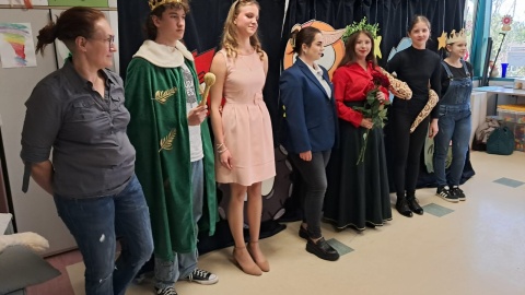Na Oddziale Onkologii i Hematologii Dziecięcej w Szpitalu Jurasza w Bydgoszczy, pacjenci obejrzeli przedstawienie, pt. „Na jednej z sześciu planet”/fot. Damian Klich