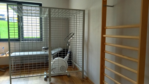 W Sępólnie Krajeńskim otwarto Centrum Opiekuńczo-Mieszkalne. To miejsce przeznaczone dla dorosłych niepełnosprawnych. W nowoczesnej placówce będą mogli liczyć na opiekę dzienną, jak i całodobową/fot. Tatiana Adonis