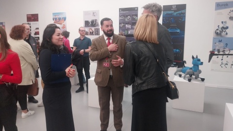 W Galerii Miejskiej bwa w Bydgoszczy otwarta została wystawa prac ponad 80 studentów z Wydziału Sztuk Projektowych Politechniki Bydgoskiej. Większość eksponatów to prace dyplomowe i semestralne/fot. Jolanta Fischer