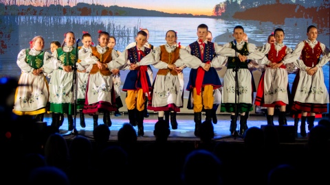 Zespół Pieśni i Tańca „Kujawy”, działający w strukturach Centrum Kultury „Browar B.” świętuje 40-lecie nieprzerwanej działalności artystycznej/fot. Mariusz Maciejewski/ „Centrum Kultury Browar B."/Facebook