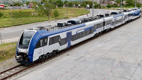 Bydgoska Pesa zaprezentowała w Oradei pierwszy elektryczny zespół trakcyjny, wyprodukowany dla Kolei Rumuńskich/fot. materiały Pesy
