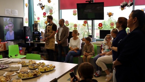 Szpital Uniwersytecki im. Jurasza w Bydgoszczy odwiedziła Fundacja Piękny Dzień Mamy. W tym roku wsparcie dla mam chorych dzieci przekazała aktorka Danuta Stenka/fot. Tatiana Adonis