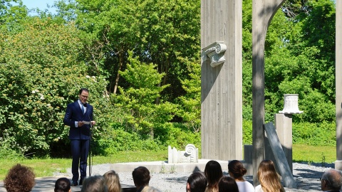 Rzeźba Moniki Sosnowskiej odsłonięta w Sztokholmie/fot. Örjan Furberg. Prinsessan Estelles Kulturstiftelse, Facebook