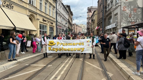 Tradycyjny kapeluszowy przemarsz rozpoczął kolejną Senioradę w Bydgoszczy/fot: Izabela Langner