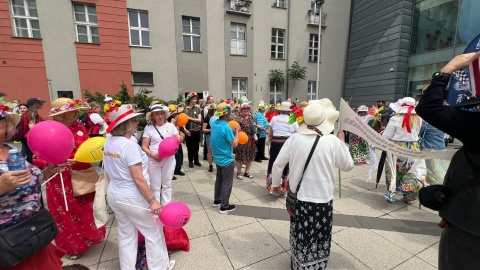 Tradycyjny kapeluszowy przemarsz rozpoczął kolejną Senioradę w Bydgoszczy/fot: Izabela Langner