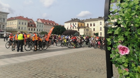 Rowerzyści wyruszyli z bydgoskiego Starego Rynku i ruszyli w kierunku Ostromecka/fot: Monika Siwak