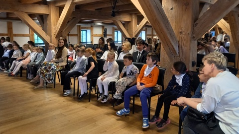 Aż 34 nagrody o łącznej kwocie ponad 42 tys. zł Miasto Bydgoszcz wręczyło podczas V edycji EkoGali, która odbyła się w poniedziałek w Młynach Rothera. Nagrody otrzymały przedszkola i szkoły, które angażowały się w akcje ekologiczne organizowane przez Miasto/fot. Tatiana Adonis
