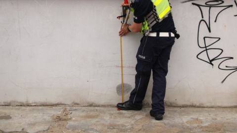 Policjanci wykonali oględziny auta 19-latka/fot: KMP w Grudziądzu