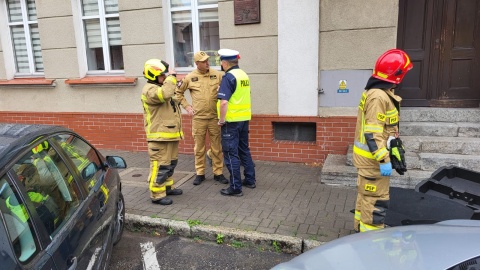 56-latek jechał pod prąd, potrącił pieszych na chodniku/fot. Policja