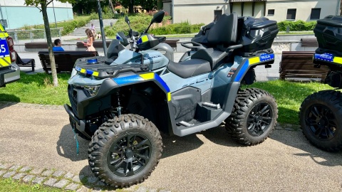 Rodziny z dziećmi mogły zobaczyć na Wyspie Młyńskiej, jak wygląda praca policjantów, zmierzyć się na torze przeszkód, czy popływać motorówką po Brdzie/fot: Izabela Langner