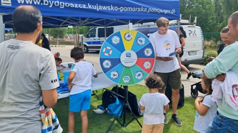 Akcja „Kręci mnie bezpieczeństwo w lecie" w Pieczyskach. / Fot. Damian Klich