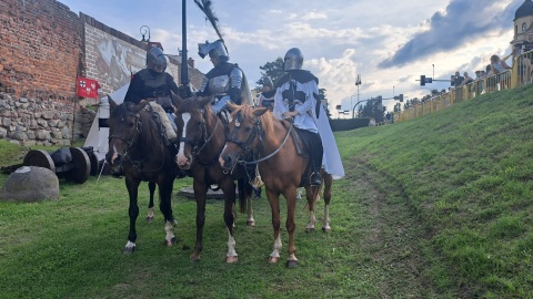 W rekonstrukcji bitewnej udział wzięło ponad sześćdziesiąt osób/fot. Robert Duliński