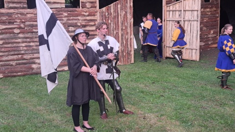 W rekonstrukcji bitewnej udział wzięło ponad sześćdziesiąt osób/fot. Robert Duliński