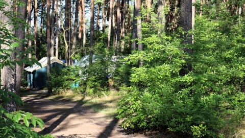 W czwartek wizytatorzy odwiedzili harcerzy nad jeziorem Białym w podbydgoskim Samociążku. Obecnie przebywa tu prawie 70-osobowa grupa z Wrocławia. To dzieci i młodzież w wieku od 9 do 18 lat/fot. Tatiana Adonis