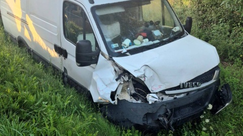 Zderzenie busa i auta osobowego. Poranny wypadek w gminie Obrowo/fot. OSP KSRG Kawęczyn