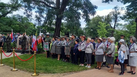 Bydgoskie obchody 81. rocznicy wybuchu Powstania Warszawskiego odbyły się na skwerze u zbiegu ulic Gdańskiej i Czerkaskiej, przy pomniku Powstania Warszawskiego/fot: Tatiana Adonis