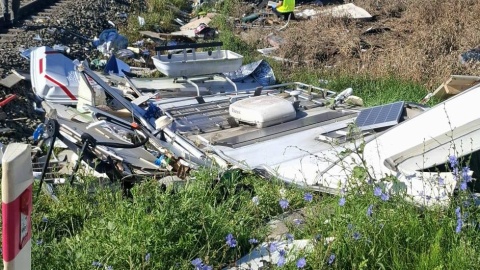 Kamper wpadł pod pociąg relacji Olsztyn-Bydgoszcz/fot. KM PSP Toruń, Facebook