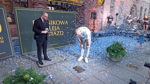 „Katarzynka" wioślarza Mirosław Ziętarskiego w Piernikowej Alei Gwiazd w Toruniu/fot. Monika Kaczyńska
