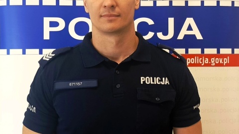 Sierżant sztabowy Paweł Winiarski w czasie spaceru zauważył przestępcę, który od dłuższego czasu się ukrywał/fot. Policja