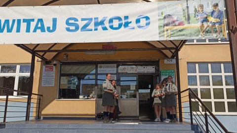 Harcerze promują swoją organizację i zachęcają do wejścia w ich szeregi. Właśnie trwa nabór/fot. Monika Kaczyńska