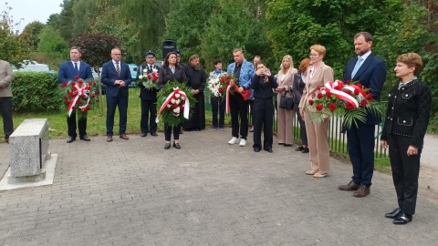 Ofiary zagłady osób z zaburzeniami psychicznymi uczczono podczas uroczystości w Borównie/fot.: Monika Siwak