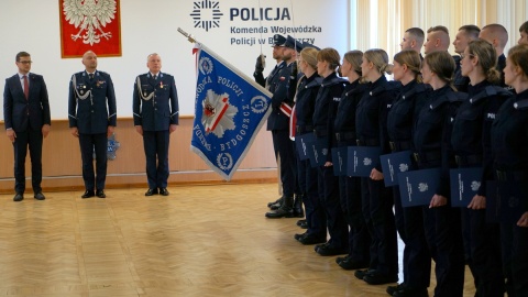 Czterdziestu pięciu nowych kujawsko-pomorskich policjantów złożyło ślubowanie/fot. KWP Bydgoszcz