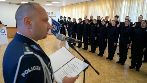 Czterdziestu pięciu nowych kujawsko-pomorskich policjantów złożyło ślubowanie/fot. KWP Bydgoszcz