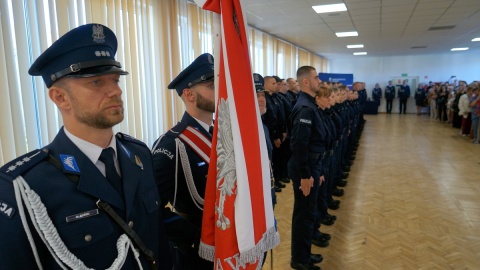 Czterdziestu pięciu nowych kujawsko-pomorskich policjantów złożyło ślubowanie/fot. KWP Bydgoszcz