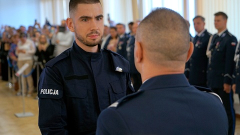 Czterdziestu pięciu nowych kujawsko-pomorskich policjantów złożyło ślubowanie/fot. KWP Bydgoszcz