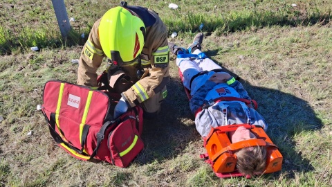 Kilka ofiar śmiertelnych, kilkadziesiąt poszkodowanych na skutek wypadku - to zapisy ze scenariusza ćwiczeń ratowniczych na drodze S5 w okolicach Świecia/fot. Marcin Doliński