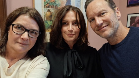 Nasza radiowa koleżanka Iwona Muszytowska-Rzeszotek z laureatką oraz jej mężem. / Fot. Iwona Muszytowska-Rzeszotek