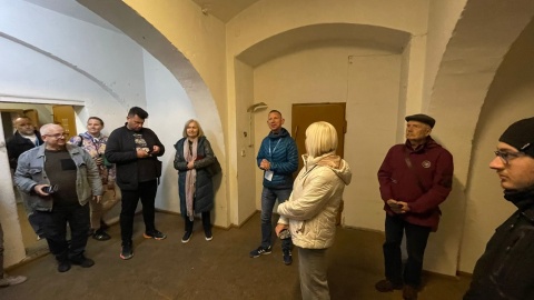 Wycieczka po dawnym budynku dyrekcji kolei w Bydgoszczy. / Fot. Natasza Trzebuchowska