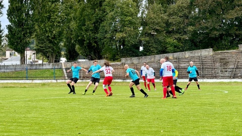Na stadionie Chemika Bydgoszcz po raz kolejny zmierzyli się samorządowcy i lokalni dziennikarze/fot.: Izabela Langner