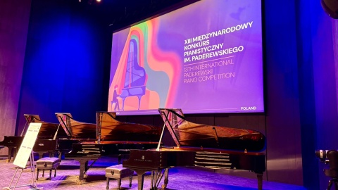 Przed koncertem inauguracyjnym uczestnicy Konkursu losowali kolejność występów i wybierali instrumenty/fot. Izabela Langner