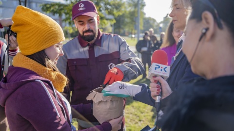 Uczelnia prowadzi akcję „Krokus na kampus”. Przed Politechniką posadzono 10 tysięcy kwiatów/fot.: Politechnika Bydgoska