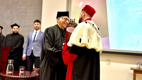 Prof. Józef Gawlik, były rektor Politechniki Krakowskiej jest od dziś doktorem honoris causa Politechniki Bydgoskiej/fot. Izabela Langner