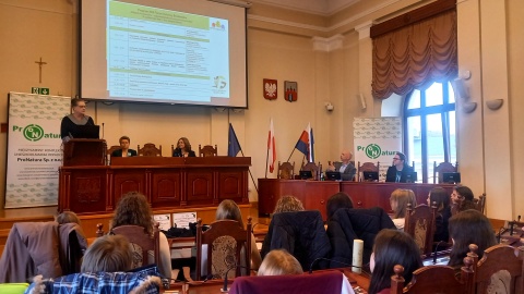 Uczniowie szkół ponadpodstawowych spotkali się w sali sesyjnej ratusza/fot.: Tatiana Adonis