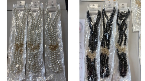 Interwencja KAS i służb celnych w sprawie odzieży z podrobionymi znakami towarowymi/fot. www. kujawsko-pomorskie.kas.gov.pl