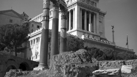 „Italia jesienią" to cykl fotografii, którymi w 1958 roku debiutował toruński artysta fotografik Olgierd Gałdyński/fot. blackwallgallery.forphotography.eu