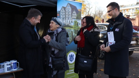 Kwesta na Cmentarzu Starofarnym w Bydgoszczy/fot. Tatiana Adonis