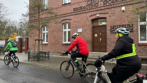 Niepodległościowy Rajd Rowerowy wzdłuż Kanału Bydgoskiego/fot. Natasza Trzebuchowska